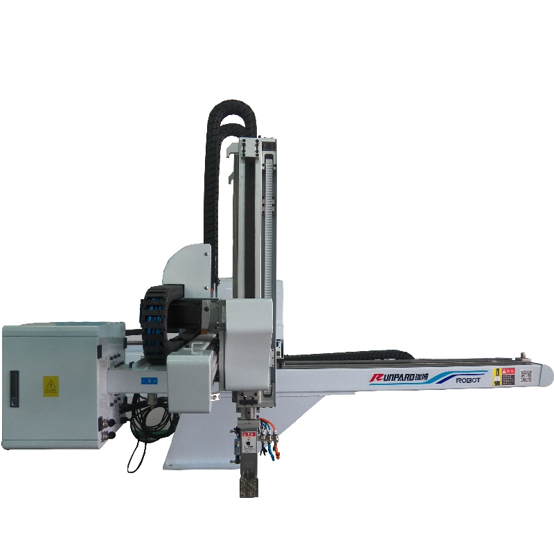 Telescopic robotic Injection molding pick and place robot