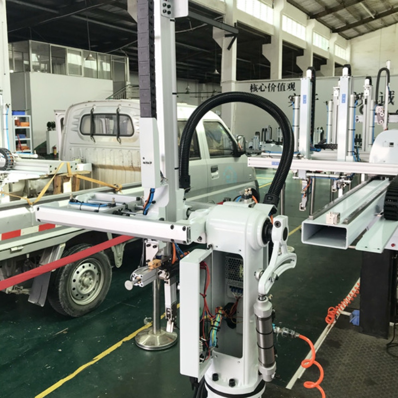 Swing Arm Robot Suitable for 90-120ton Plastic Machine for Pick up Safety Valve of Medical Mask and Ordinary Mask